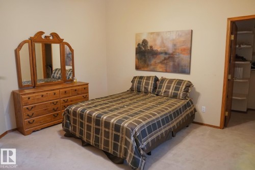150 West Railway Street, Edmonton, AB - Indoor Photo Showing Bedroom