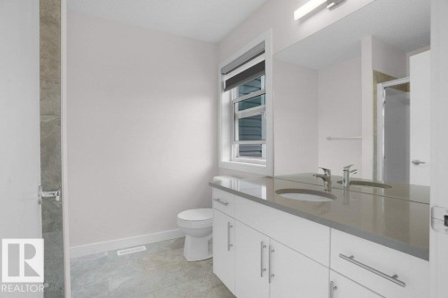 38 979 Crystallina Nera Way, Edmonton, AB - Indoor Photo Showing Bathroom