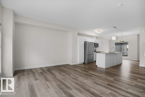 38 979 Crystallina Nera Way, Edmonton, AB - Indoor Photo Showing Kitchen