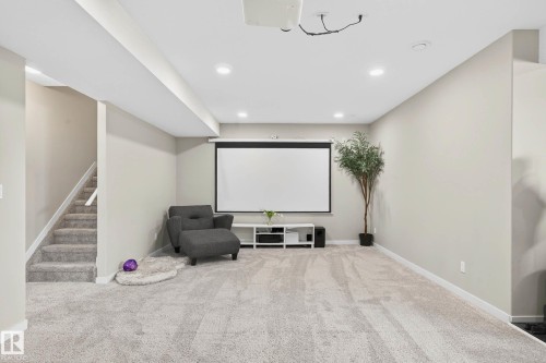 5915 19 Avenue, Edmonton, AB - Indoor Photo Showing Other Room