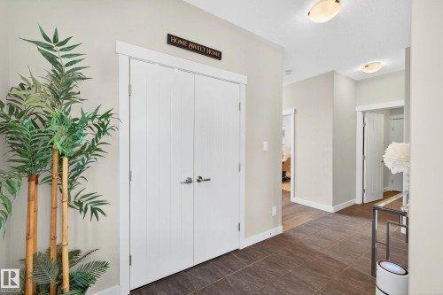 5915 19 Avenue, Edmonton, AB - Indoor Photo Showing Other Room