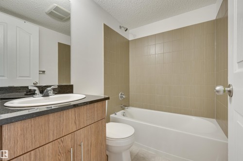 303 530 Watt Boulevard, Edmonton, AB - Indoor Photo Showing Bathroom