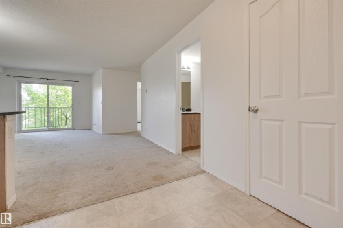 303 530 Watt Boulevard, Edmonton, AB - Indoor Photo Showing Other Room