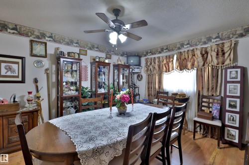 473068 Rge Road 243 A, Rural Wetaskiwin County, AB - Indoor Photo Showing Dining Room