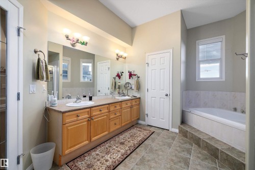 17808 109 Street, Edmonton, AB - Indoor Photo Showing Bathroom