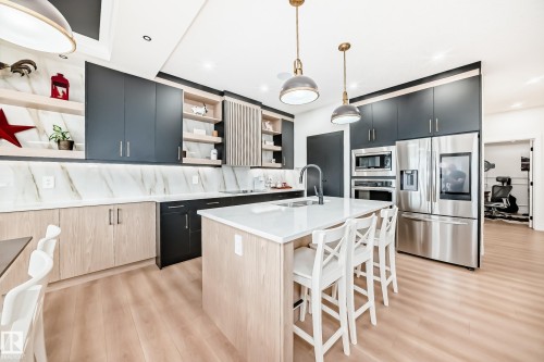 14 Edgefield Way, St. Albert, AB - Indoor Photo Showing Kitchen With Upgraded Kitchen