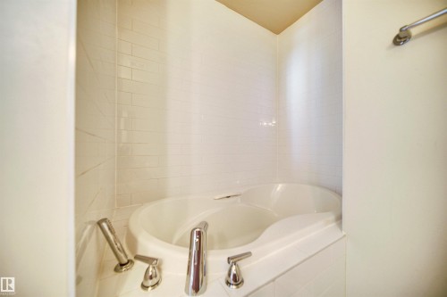 1206 9819 104 Street, Edmonton, AB - Indoor Photo Showing Bathroom