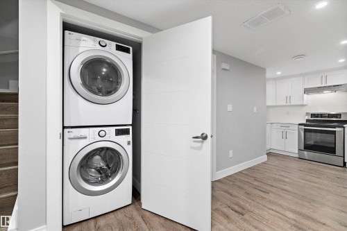 3380 Chickadee Drive, Edmonton, AB - Indoor Photo Showing Laundry Room