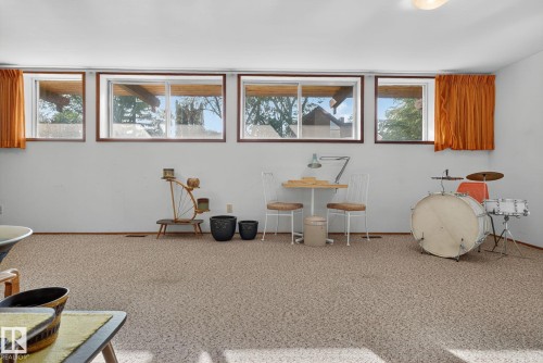 9937 82 Street, Edmonton, AB - Indoor Photo Showing Other Room