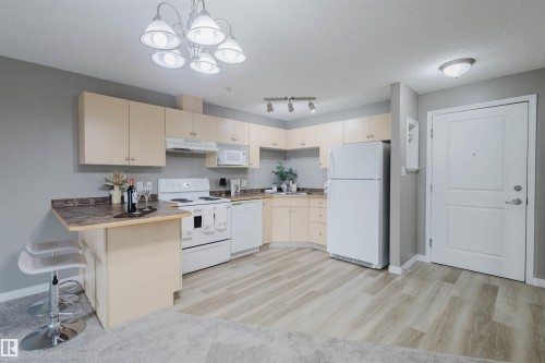 436 11325 83 Street, Edmonton, AB - Indoor Photo Showing Kitchen
