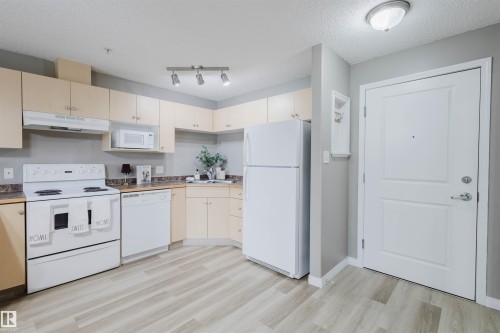 436 11325 83 Street, Edmonton, AB - Indoor Photo Showing Kitchen