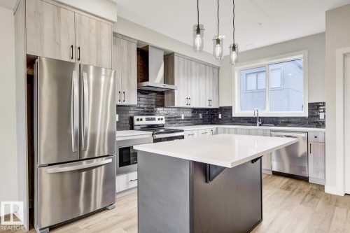 8063 Cedric Mah Road, Edmonton, AB - Indoor Photo Showing Kitchen With Upgraded Kitchen