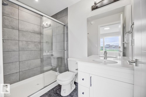 8063 Cedric Mah Road, Edmonton, AB - Indoor Photo Showing Bathroom