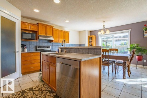 1119 114 Street, Edmonton, AB - Indoor Photo Showing Kitchen