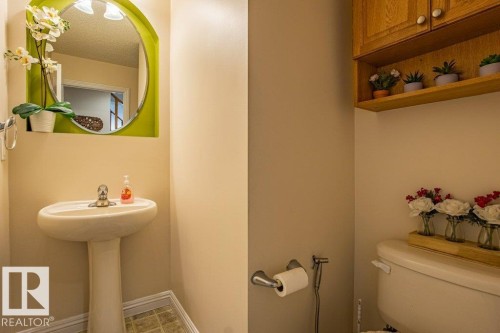 1119 114 Street, Edmonton, AB - Indoor Photo Showing Bathroom
