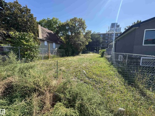 9345 103A Avenue, Edmonton, AB 