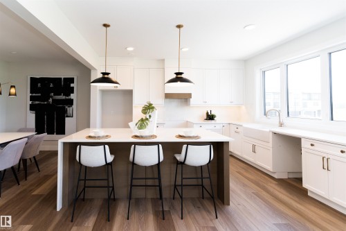 26 7121 May Crescent, Edmonton, AB - Indoor