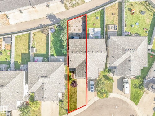 Aerial perspective of suburban area with property parcel outlined - 6819 Cardinal Link, Edmonton, AB - 