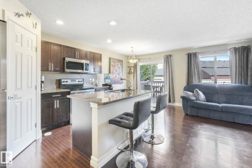 6819 Cardinal Link, Edmonton, AB - Indoor