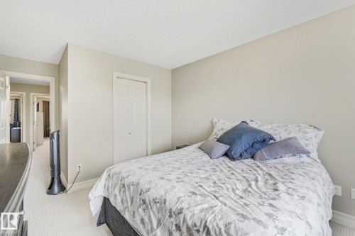6819 Cardinal Link, Edmonton, AB - Indoor Photo Showing Bedroom