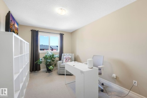 6819 Cardinal Link, Edmonton, AB - Indoor Photo Showing Other Room