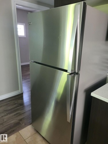 8607 108A Street, Edmonton, AB - Indoor