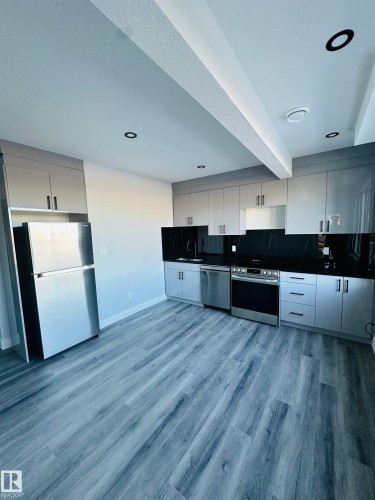 41 Elwyck Gate, Spruce Grove, AB - Indoor Photo Showing Kitchen