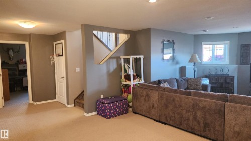 5810 Centennial Drive, Elk Point, AB - Indoor