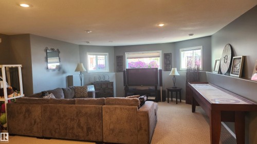 5810 Centennial Drive, Elk Point, AB - Indoor