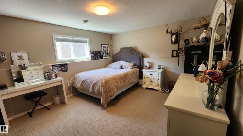 5810 Centennial Drive, Elk Point, AB - Indoor Photo Showing Bedroom