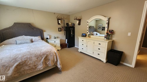 5810 Centennial Drive, Elk Point, AB - Indoor Photo Showing Bedroom