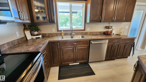 5810 Centennial Drive, Elk Point, AB - Indoor Photo Showing Kitchen With Double Sink