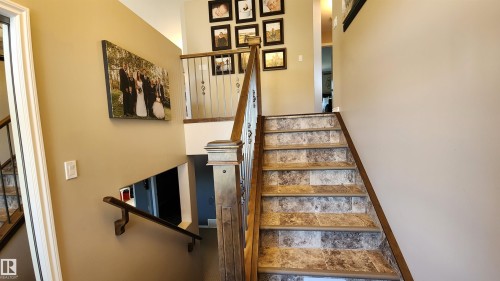 5810 Centennial Drive, Elk Point, AB - Indoor Photo Showing Other Room