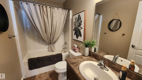 5810 Centennial Drive, Elk Point, AB - Indoor Photo Showing Bathroom