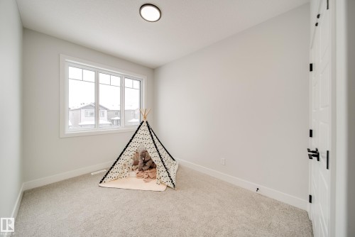 8812 183 Avenue, Edmonton, AB - Indoor Photo Showing Other Room
