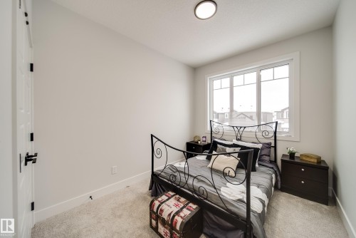 8812 183 Avenue, Edmonton, AB - Indoor Photo Showing Bedroom