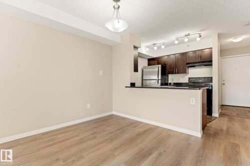 407 1060 Mcconachie Boulevard, Edmonton, AB - Indoor Photo Showing Kitchen