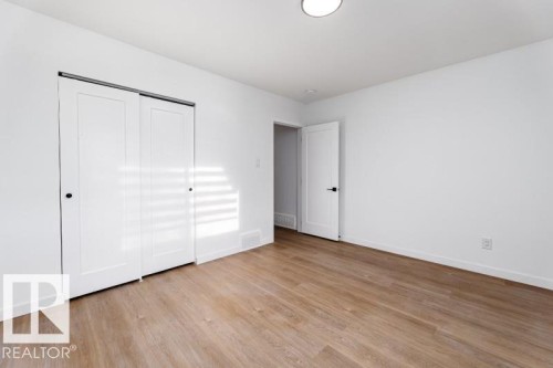 8522/8524 84 Avenue, Edmonton, AB - Indoor Photo Showing Other Room