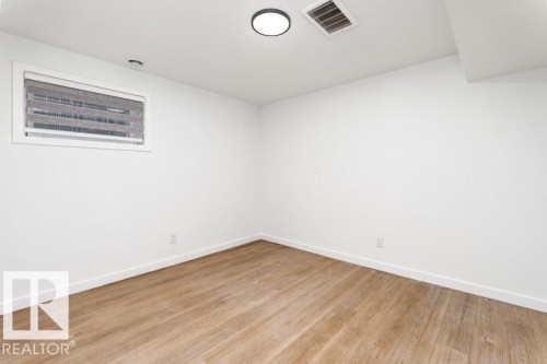 8522/8524 84 Avenue, Edmonton, AB - Indoor Photo Showing Other Room