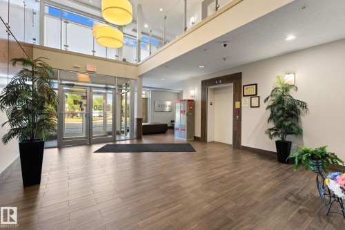 414 507 Albany Way, Edmonton, AB - Indoor Photo Showing Other Room