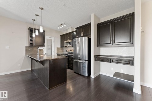 414 507 Albany Way, Edmonton, AB - Indoor Photo Showing Kitchen With Stainless Steel Kitchen With Upgraded Kitchen