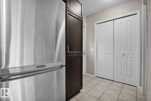 17951 85 Street, Edmonton, AB - Indoor