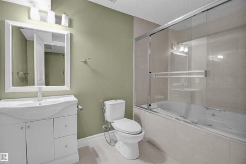 17951 85 Street, Edmonton, AB - Indoor Photo Showing Bathroom