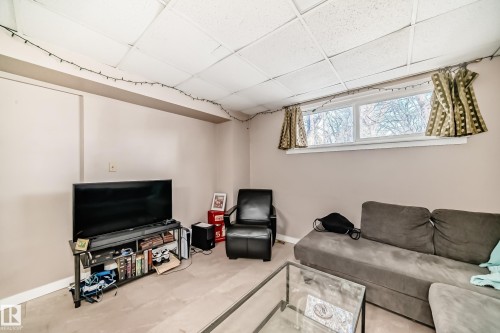 7807 108 Street, Edmonton, AB - Indoor