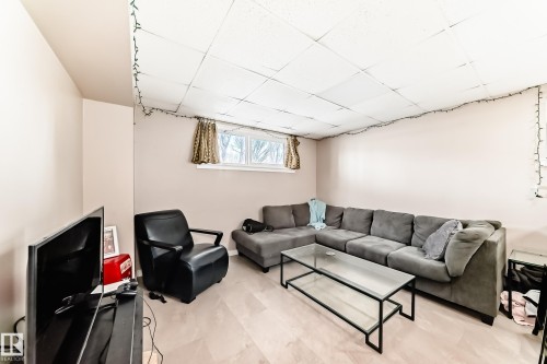 7807 108 Street, Edmonton, AB - Indoor