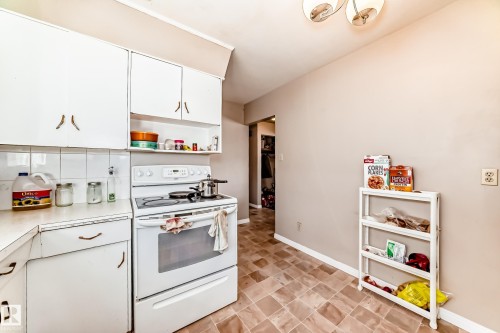 7807 108 Street, Edmonton, AB - Indoor Photo Showing Kitchen