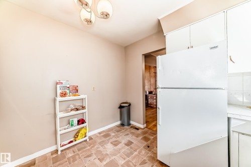 7807 108 Street, Edmonton, AB - Indoor