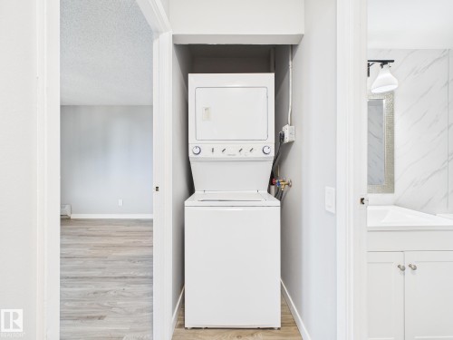 810C 10145 109 Street, Edmonton, AB - Indoor Photo Showing Laundry Room