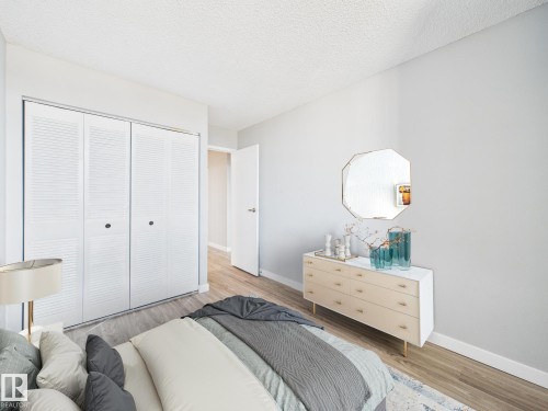 810C 10145 109 Street, Edmonton, AB - Indoor Photo Showing Bedroom