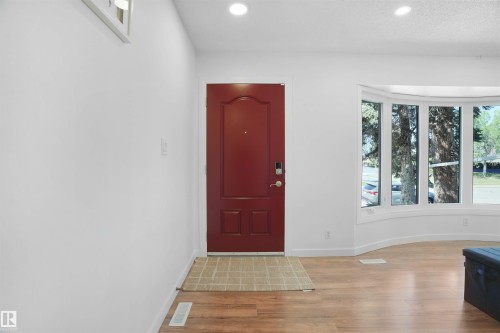 1415 80 Street Nw, Edmonton, AB - Indoor Photo Showing Other Room